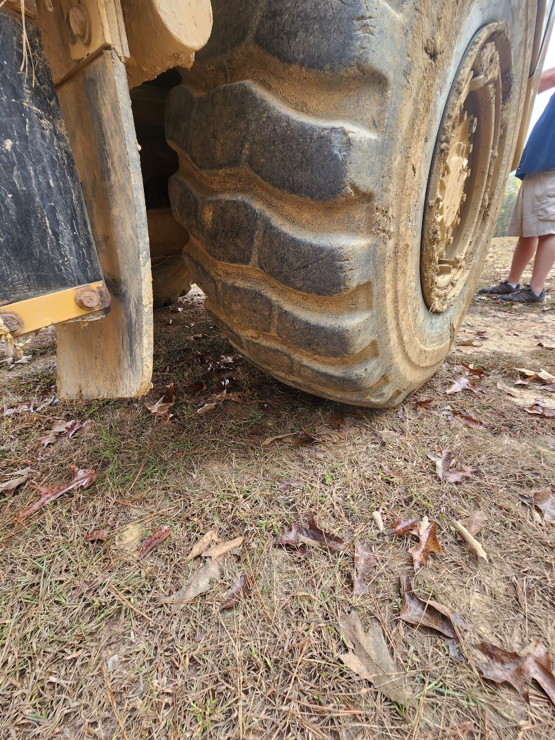 2012 CATERPILLAR 725 - Image 8